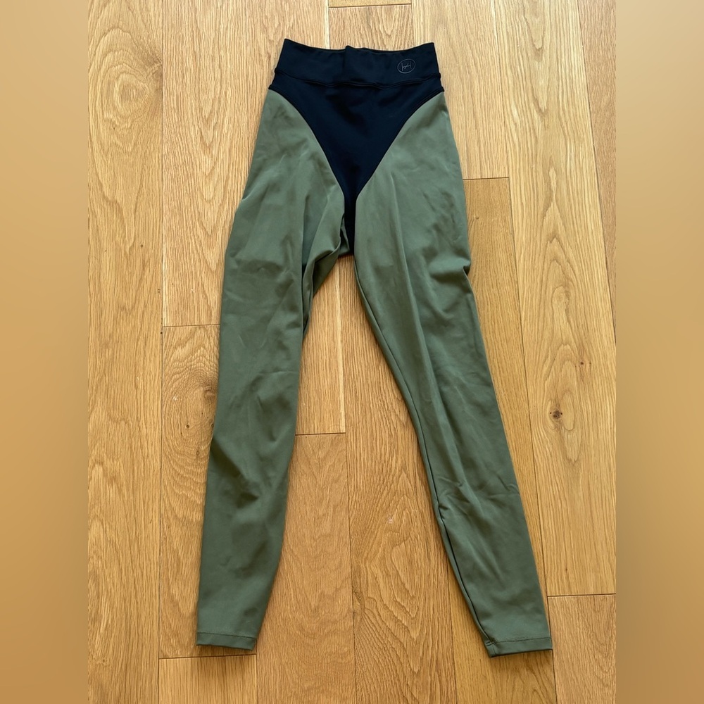 Heros 80 Leggings in Green - Picture 3 of 3